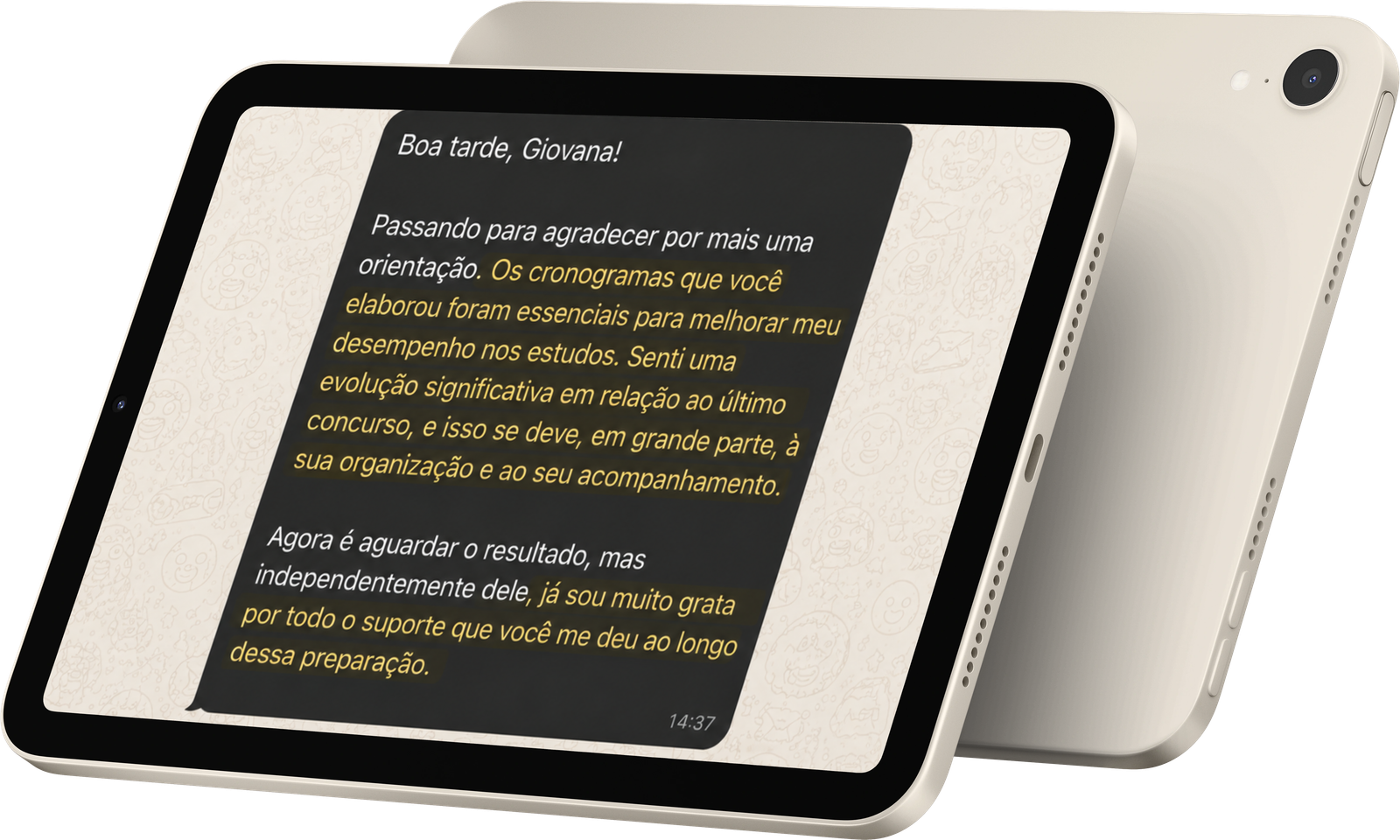 Relato de acompanhamento da mentoria exibido em dois tablets